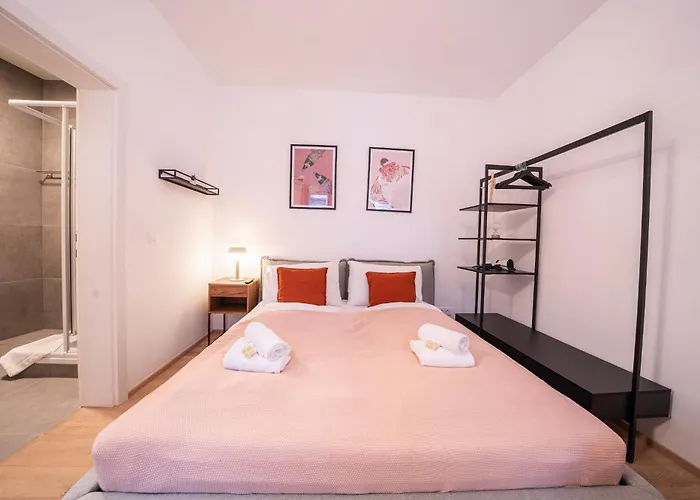 Premium Apartments, 10min To The Center, Kitchen, No Elevator Apartamento *