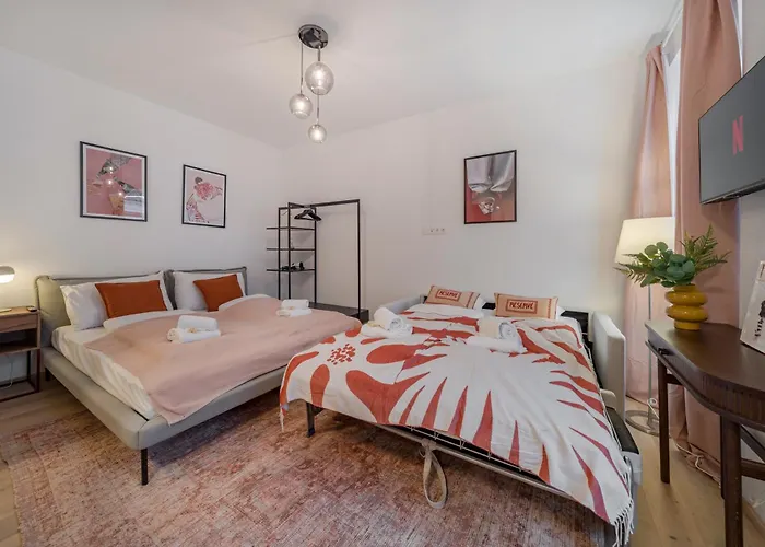 Premium Apartments, 10min To The Center, Kitchen, No Elevator *