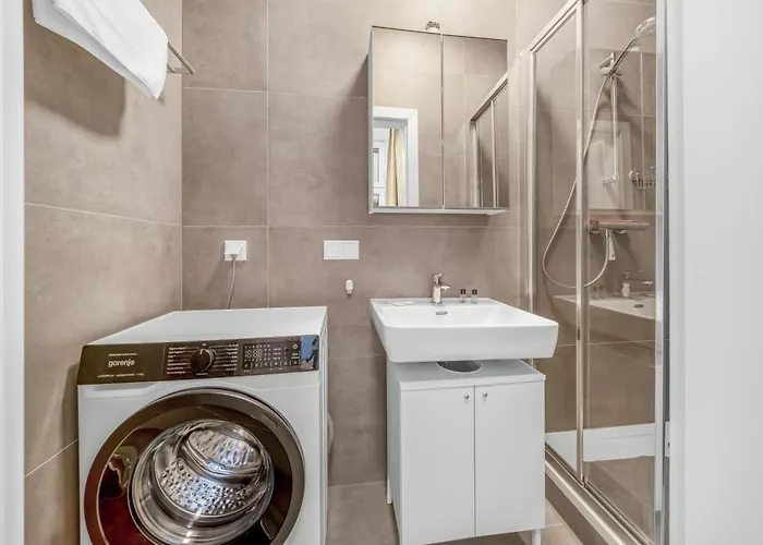 Premium Apartments, 10min To The Center, Kitchen, No Elevator