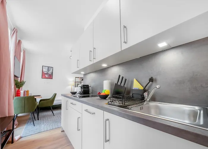 Premium Apartments, 10min To The Center, Kitchen, No Elevator