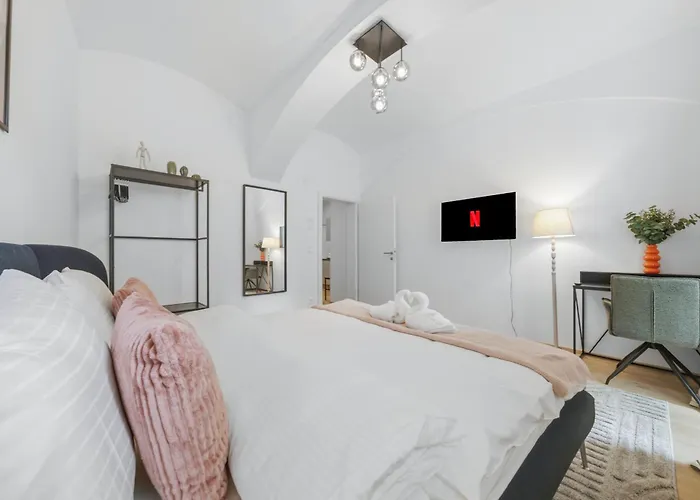 Apartamento Premium Apartments, 10min To The Center, Kitchen, No Elevator