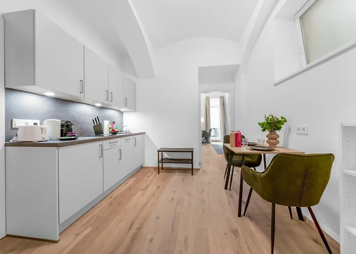 Premium Apartments, 10min To The Center, Kitchen, No Elevator Apartamento