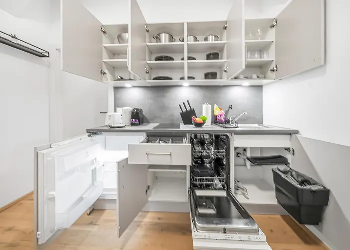 Apartamento Premium Apartments, 10min To The Center, Kitchen, No Elevator *