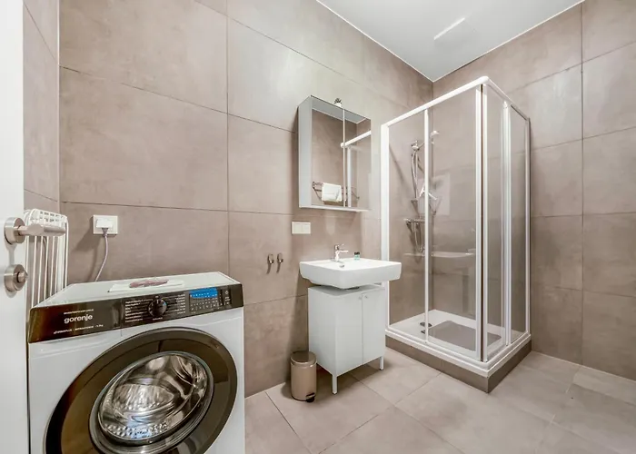 Apartamento Premium Apartments, 10min To The Center, Kitchen, No Elevator