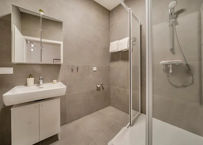 Premium Apartments, 10min To The Center, Kitchen, No Elevator * Viena