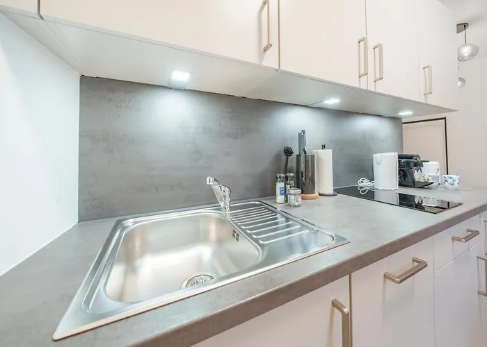 Premium Apartments, 10min To The Center, Kitchen, No Elevator * Viena
